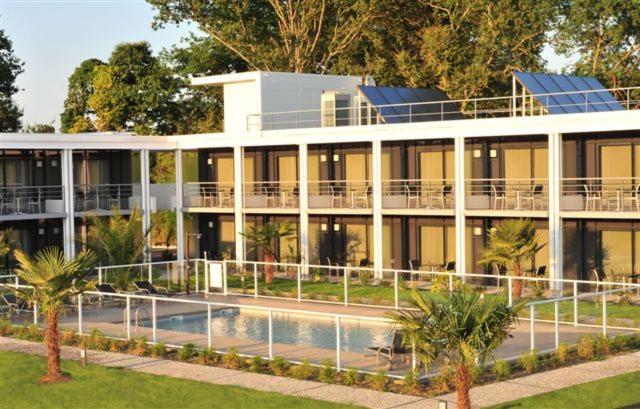 Hotel Eden Park Pau Est, Avec Piscine Екстериор снимка