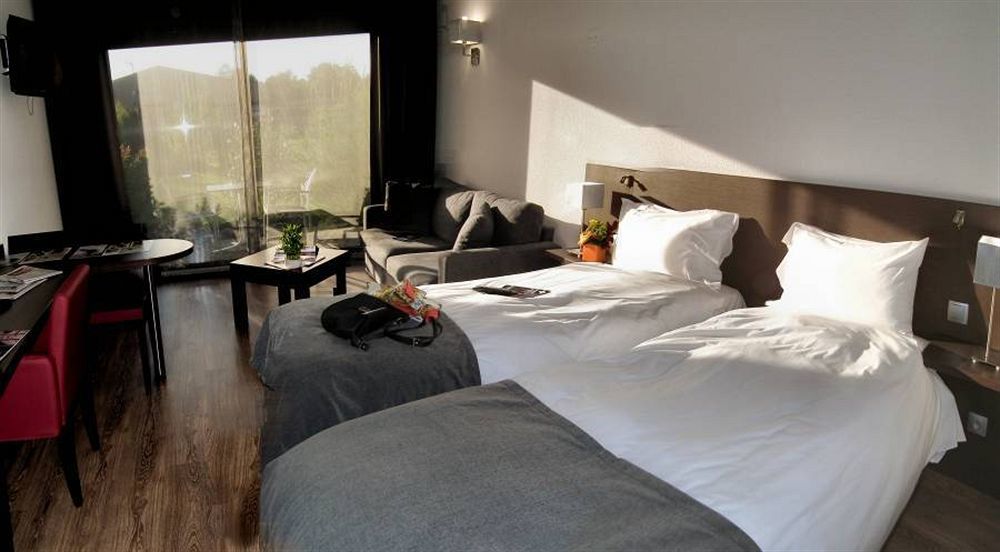 Hotel Eden Park Pau Est, Avec Piscine Екстериор снимка